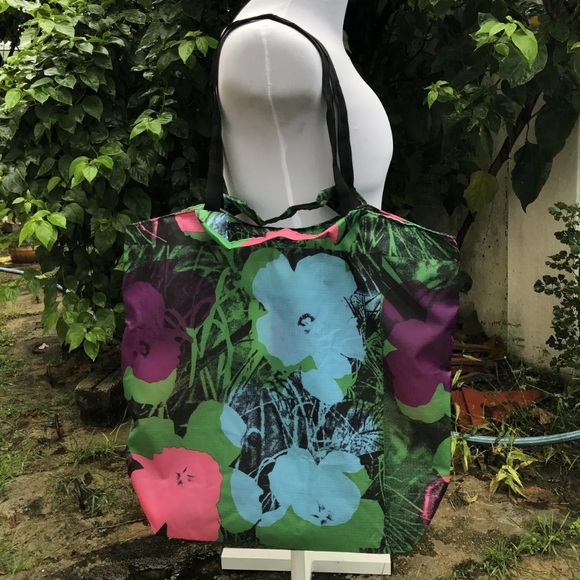 NWT Uniglo x Andy Warhol Pocketable 2way Tote Bag - Multi Color - Picture 1 of 11